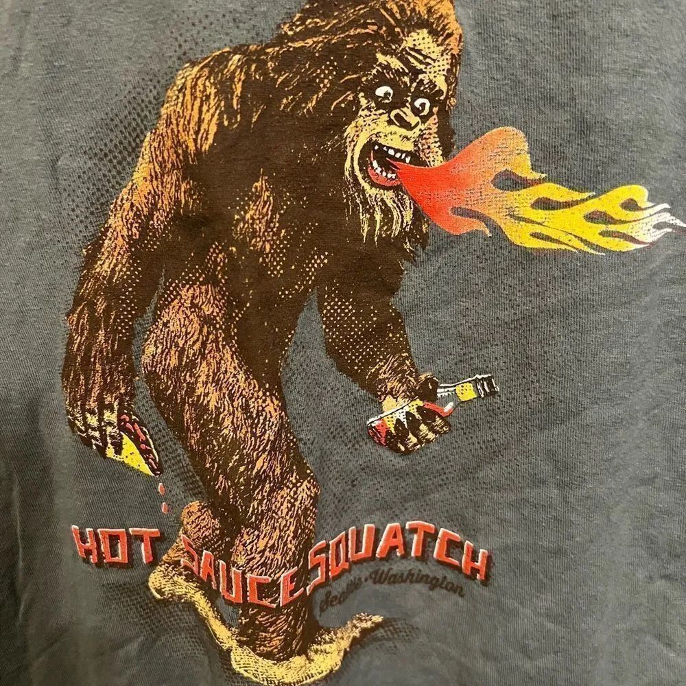 The Duck Company Hot Sauce Squatch Seattle Washington M